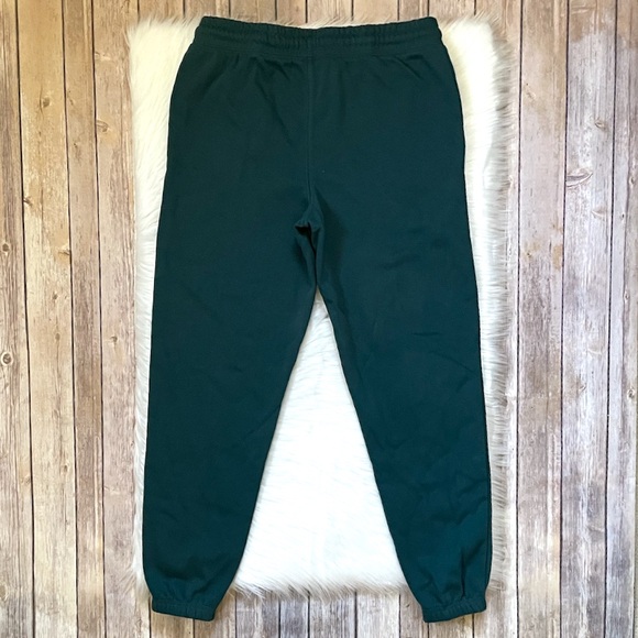 The North Face Women’s Half Dome Ponderosa Green Sweatpants - Picture 4 of 7